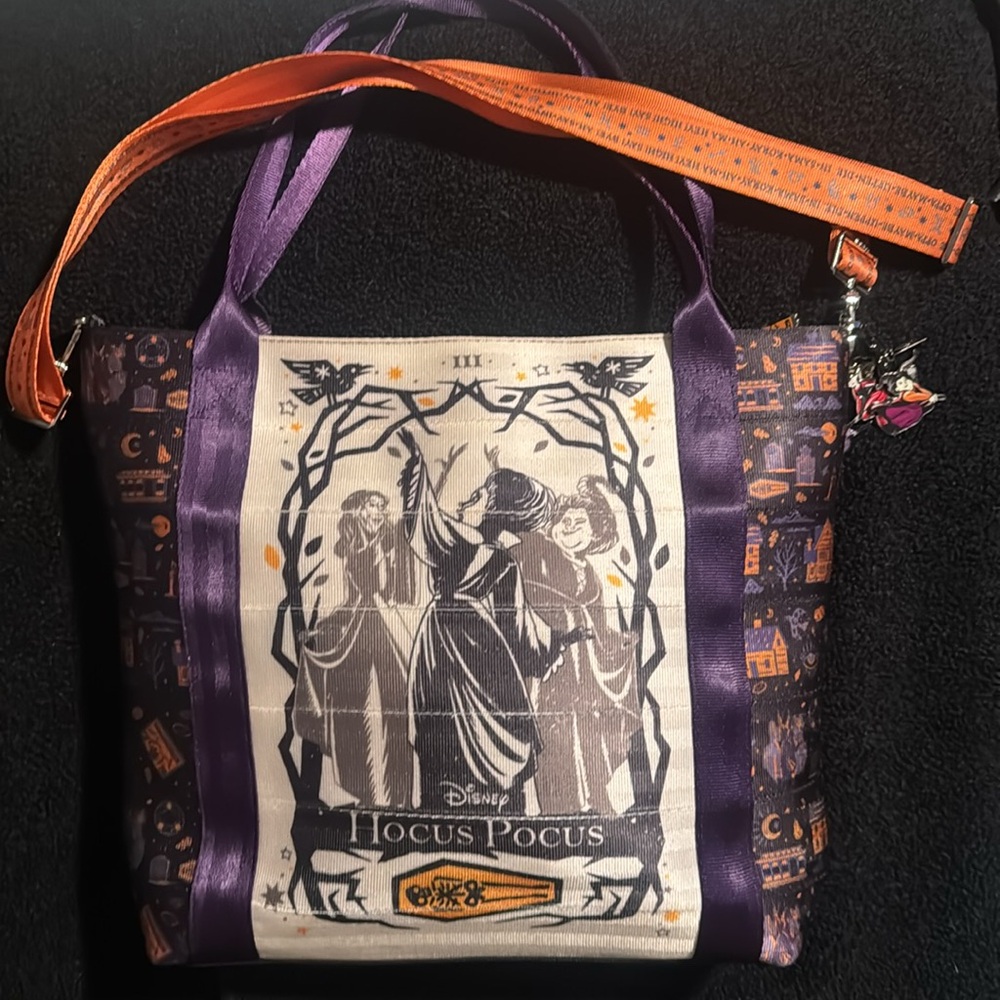 Harvey’s Seatbelt Hocus Pocus Tote